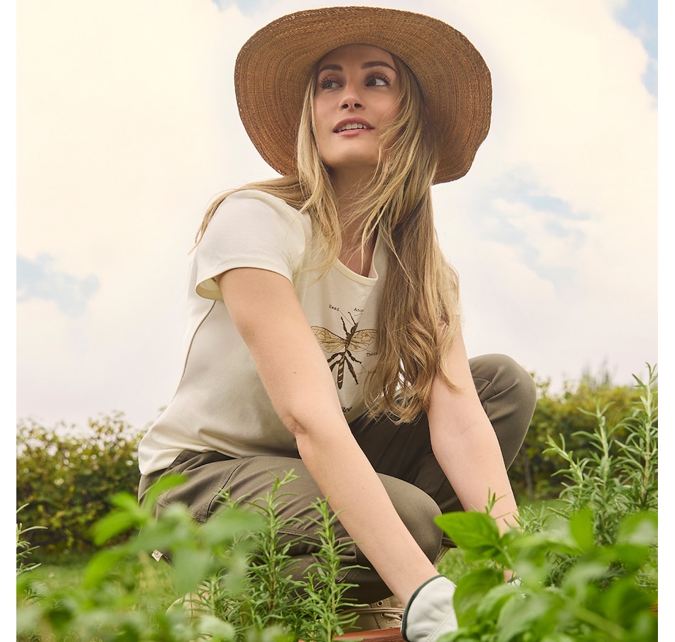 Image 100772_ALTMORE7.jpg, Product 100-772 / Price $39.88, Martha Stewart Short Sleeve Graphic T-Shirt from Martha Stewart on TSC.ca's Fashion department