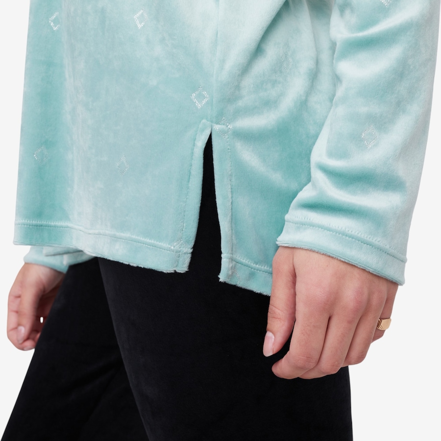 Image 100906_ALTMORE3.jpg, Product 100-906 / Price $49.88, Cuddl Duds Velour Foil Set from Cuddl Duds on TSC.ca's Fashion department