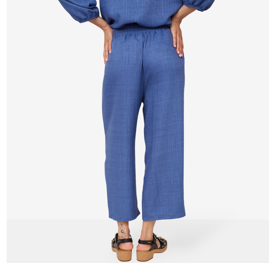 Image 100908_ALTMORE1.jpg, Product 100-908 / Price $27.88, Kim & Co. Linen Style Poplin Cropped Relaxed Trouser from Kim & Co. on TSC.ca's Fashion department