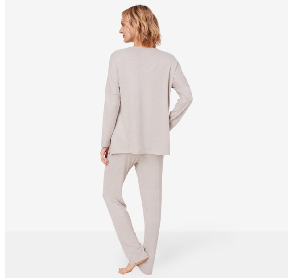 Image 101033_ALTMORE2.jpg, Product 101-033 / Price $110.00, N Natori Oasis Brushed Knit V-Neck PJ Set from N Natori on TSC.ca's Fashion department