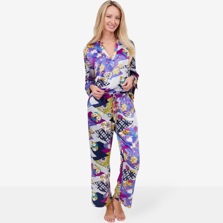 Image 101043_ALTMORE5.jpg, Product 101-043 / Price $110.00, N Natori Deco Stretch Silky Satin PJ Set from N Natori on TSC.ca's Fashion department