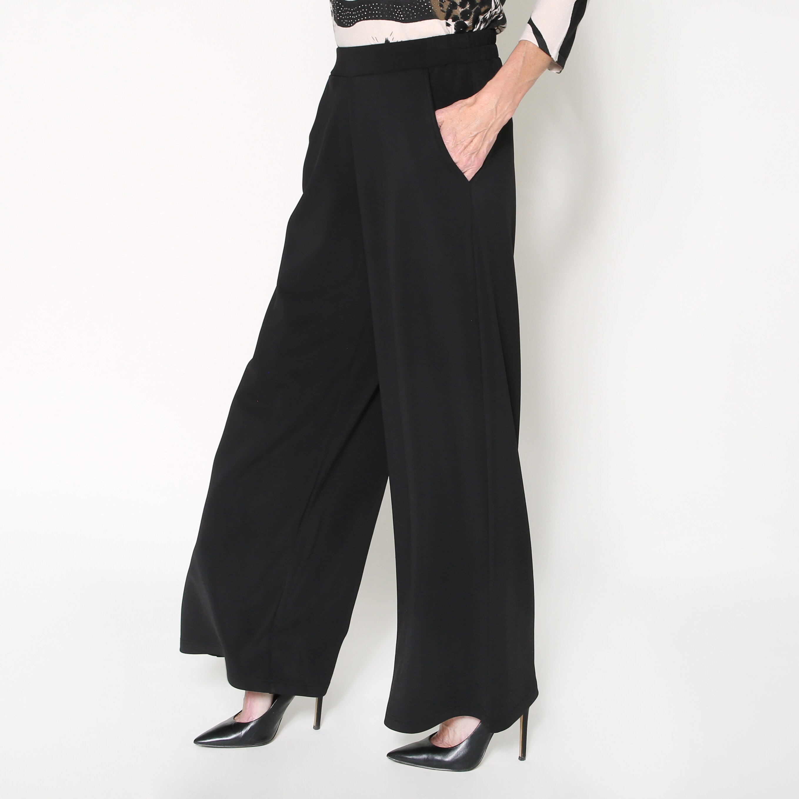 Brian Bailey Matte Jersey Slash Pocket Pant - TSC.ca