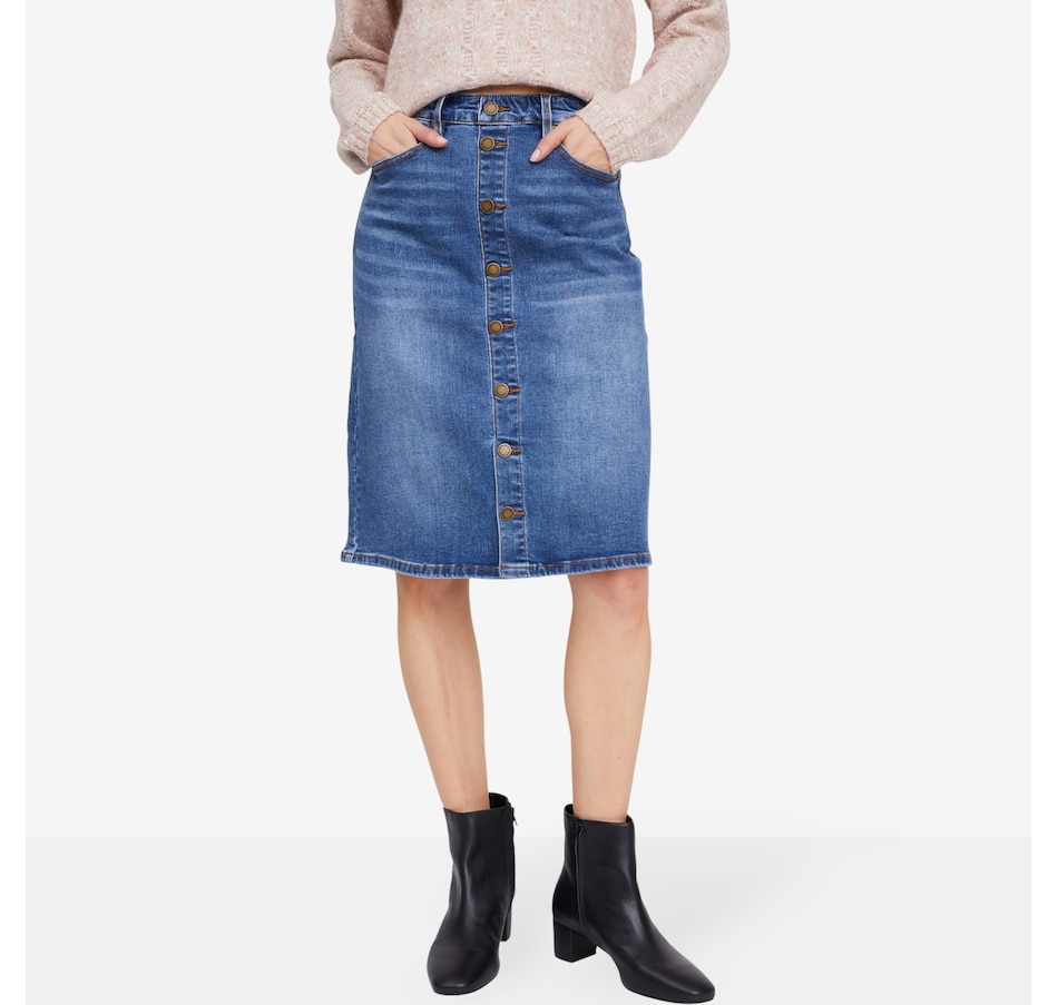 Image 102043_ALTMORE4.jpg, Product 102-043 / Price $54.88, Diane Gilman Luxe Touch Pull-On Knee Length A-Line Skirt from DG2 by Diane Gilman on TSC.ca's Fashion department