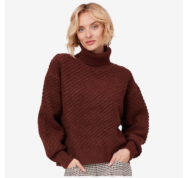 Modern Identity Turtleneck