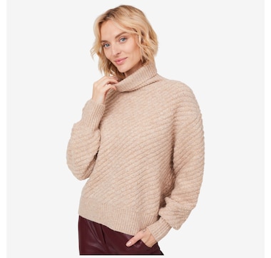 Modern Identity Turtleneck