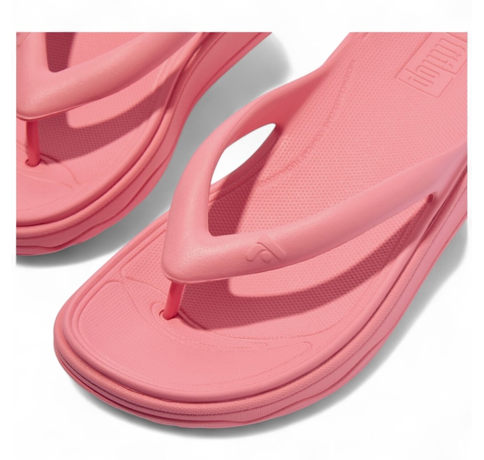 Image 102145_ALTMORE3.jpg, Product 102-145 / Price $39.88, FitFlop Relieff Recovery Toe Post Sandal from FitFlop on TSC.ca's Shoes department