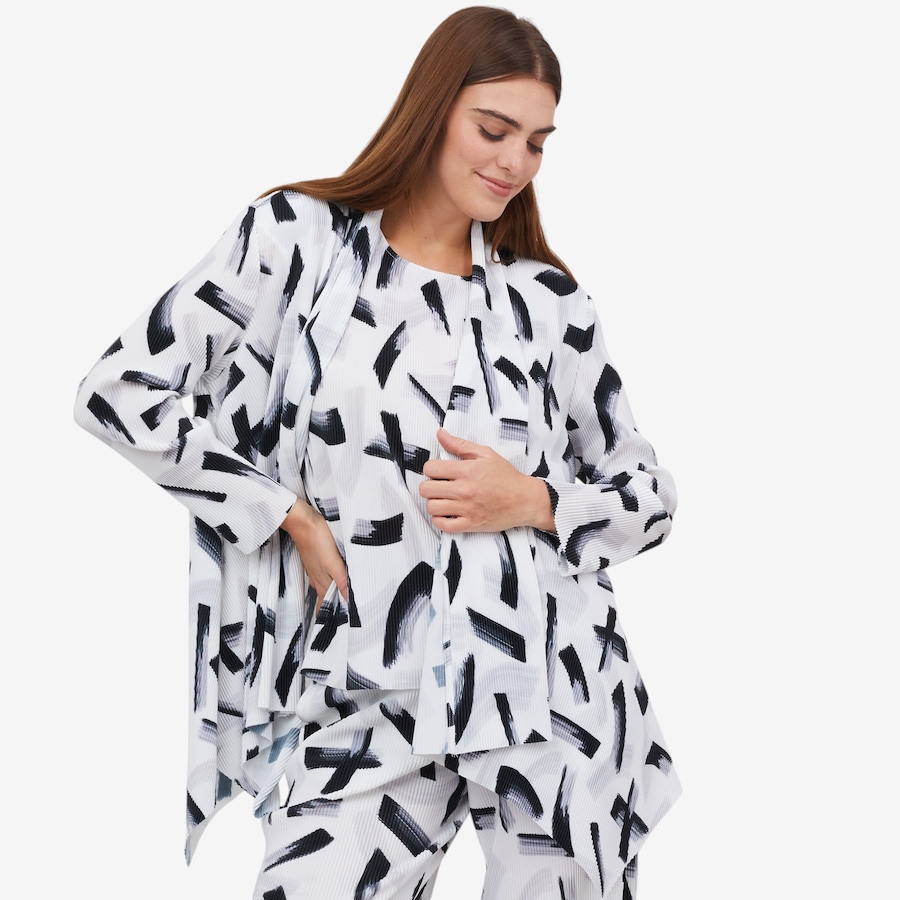 Image 102254_BKCLD.jpg, Product 102-254 / Price $39.33, Wynne Style Plisse Cardigan from Wynnelayers on TSC.ca's Fashion department