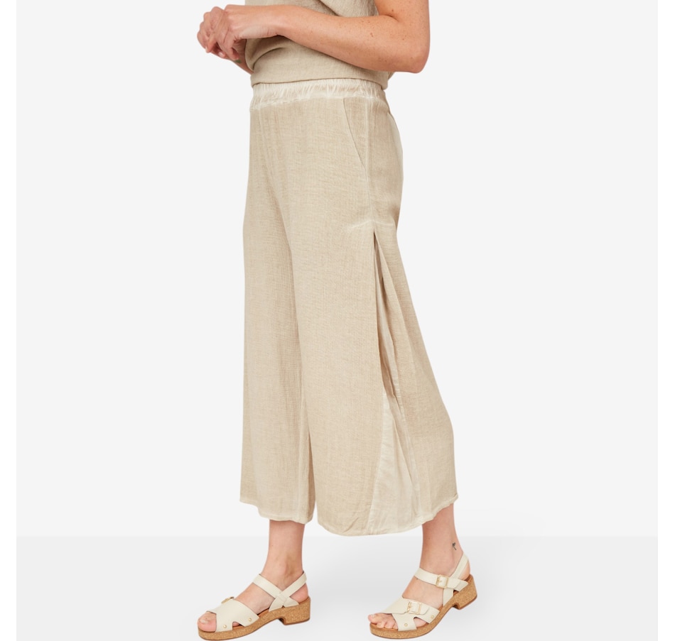 Image 102376_ALTMORE2.jpg, Product 102-376 / Price $34.33, M Made In Italy Pull-On Capris with Side Seam Pockets from M Made in Italy on TSC.ca's Fashion department