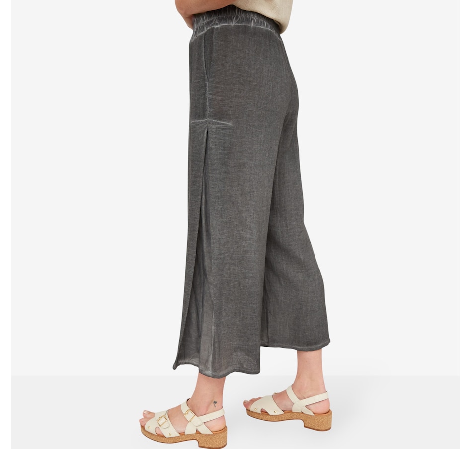 Image 102376_ALTMORE3.jpg, Product 102-376 / Price $34.33, M Made In Italy Pull-On Capris with Side Seam Pockets from M Made in Italy on TSC.ca's Fashion department