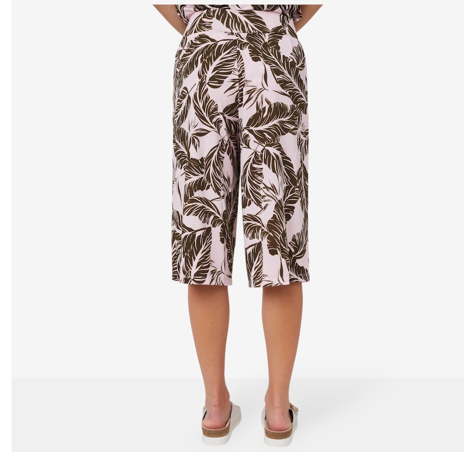 Image 102569_ALTMORE2.jpg, Product 102-569 / Price $19.33, Kim & Co. Brazil Knit City Short with Pockets from Kim & Co. on TSC.ca's Fashion department