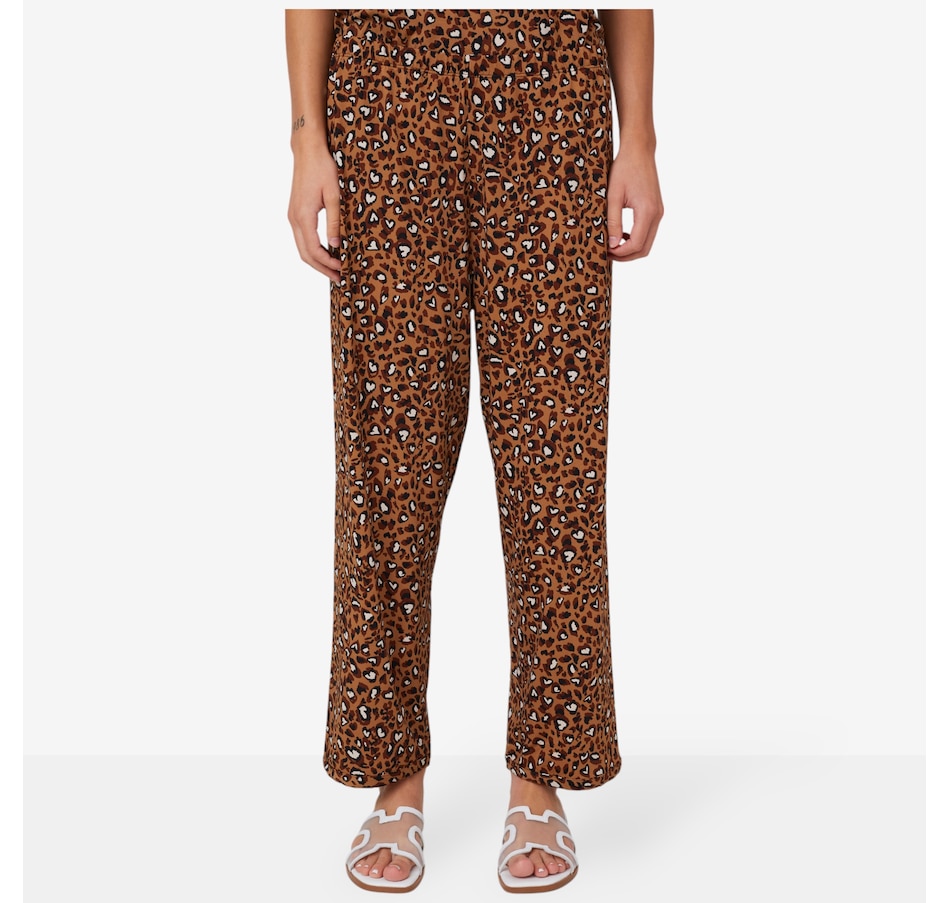 Image 102573_CBK.jpg, Product 102-573 / Price $19.33, Kim & Co. Brazil Knit Seamfree Cropped Pant from Kim & Co. on TSC.ca's Fashion department