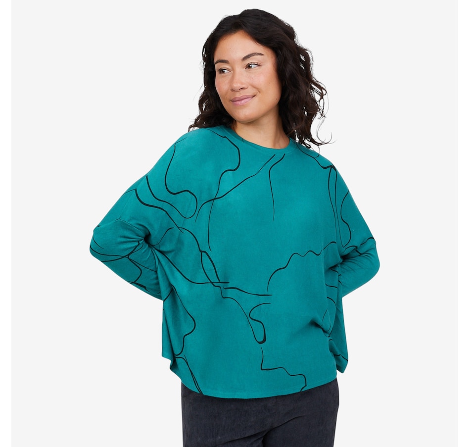 Image 102895_EMR.jpg, Product 102-895 / Price $19.33, M Made In Italy Long Sleeve Oversized Top with Drop Shoulder from M Made in Italy on TSC.ca's Fashion department