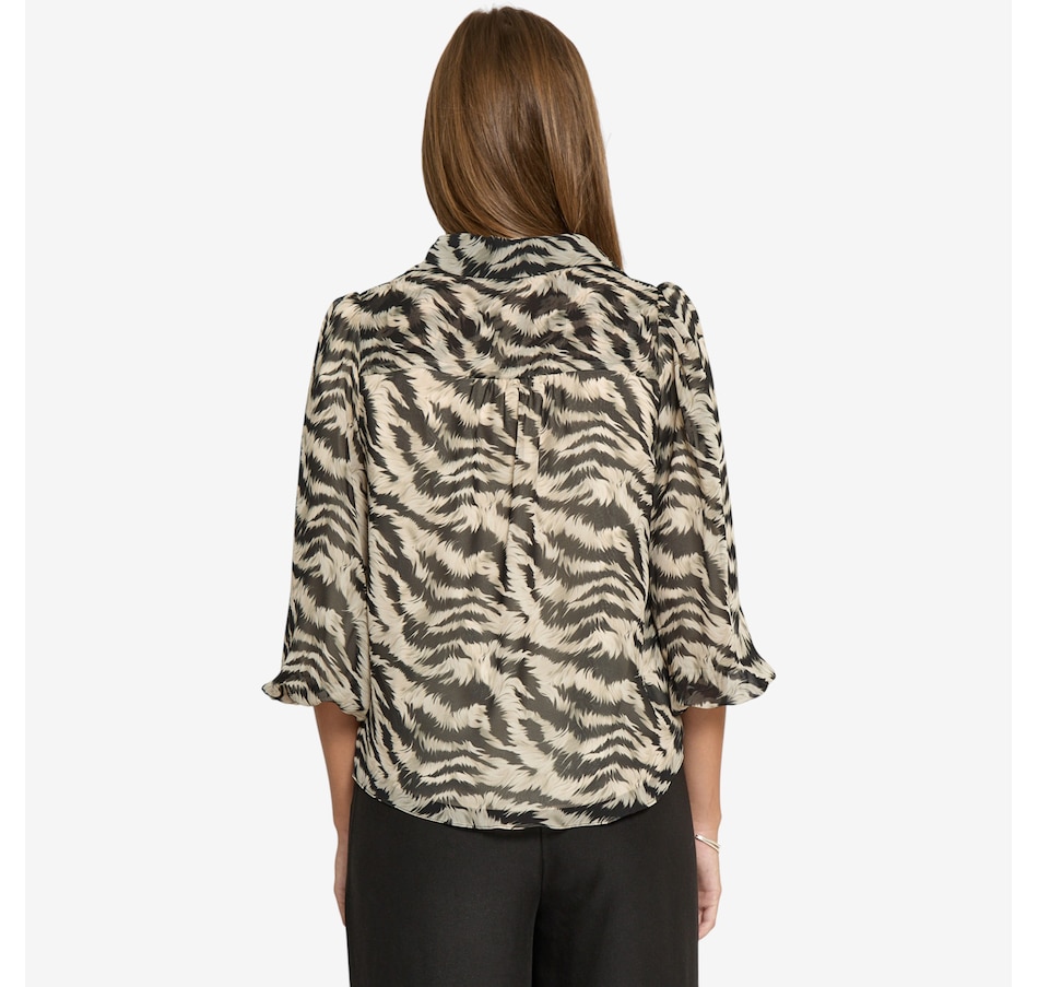 Image 102941_ALTMORE1.jpg, Product 102-941 / Price $165.00, Peppercorn Lima Shirt from Peppercorn on TSC.ca's Fashion department
