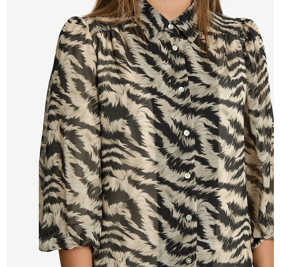 Image 102941_ALTMORE2.jpg, Product 102-941 / Price $165.00, Peppercorn Lima Shirt from Peppercorn on TSC.ca's Fashion department
