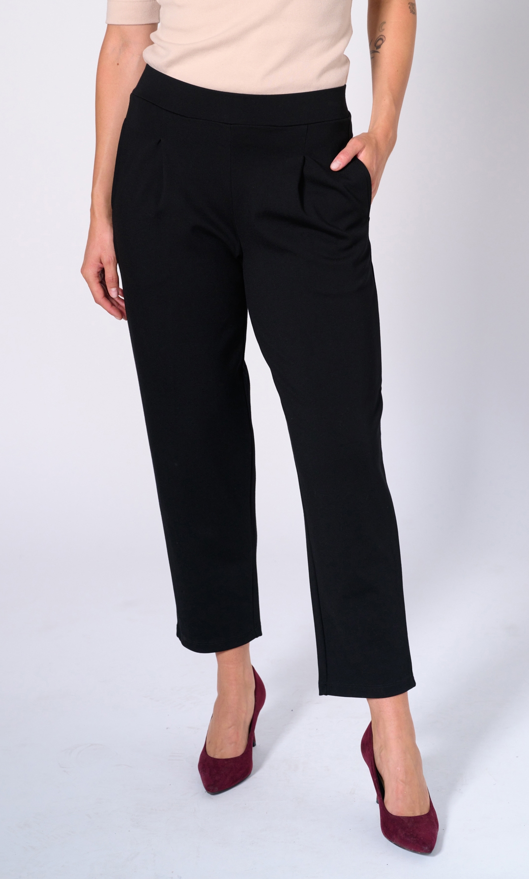 Preloved Karsty Tapered Ankle Pant - TSC.ca