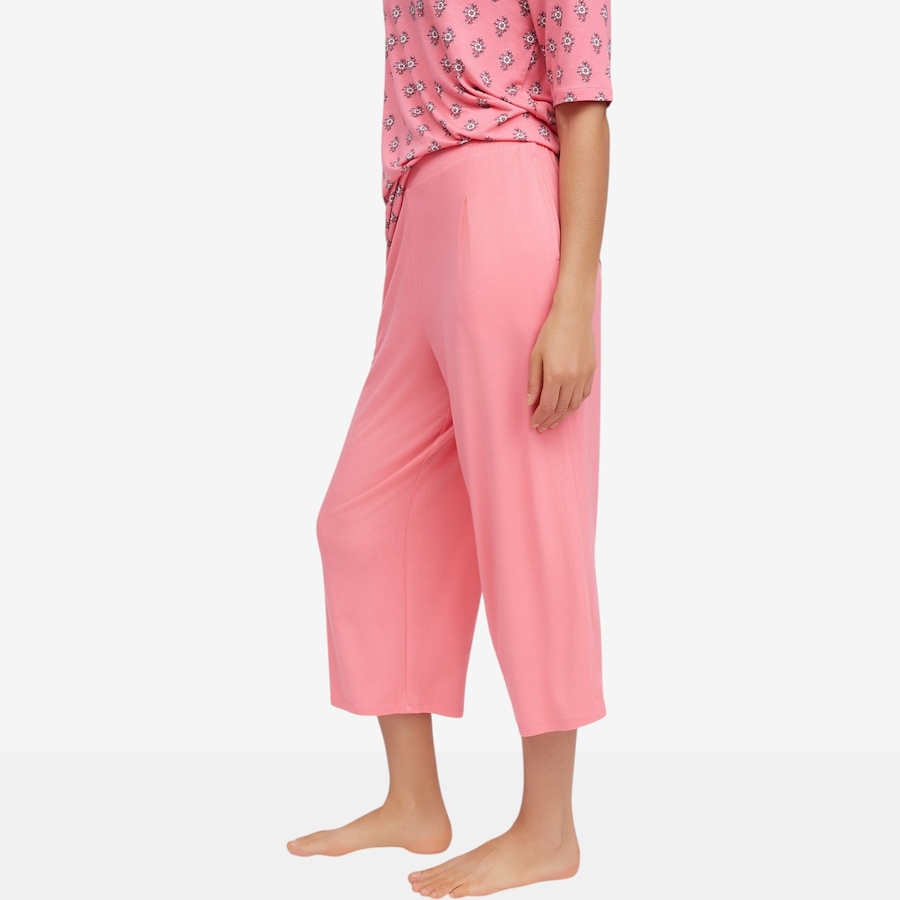Image 103275_ALTMORE1.jpg, Product 103-275 / Price $50.00, Cuddl Duds Soft Stretch Cropped Pant from Cuddl Duds on TSC.ca's Fashion department