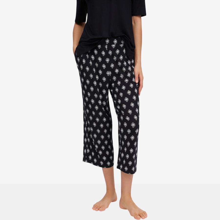 Image 103275_BKFGO.jpg, Product 103-275 / Price $50.00, Cuddl Duds Soft Stretch Cropped Pant from Cuddl Duds on TSC.ca's Fashion department