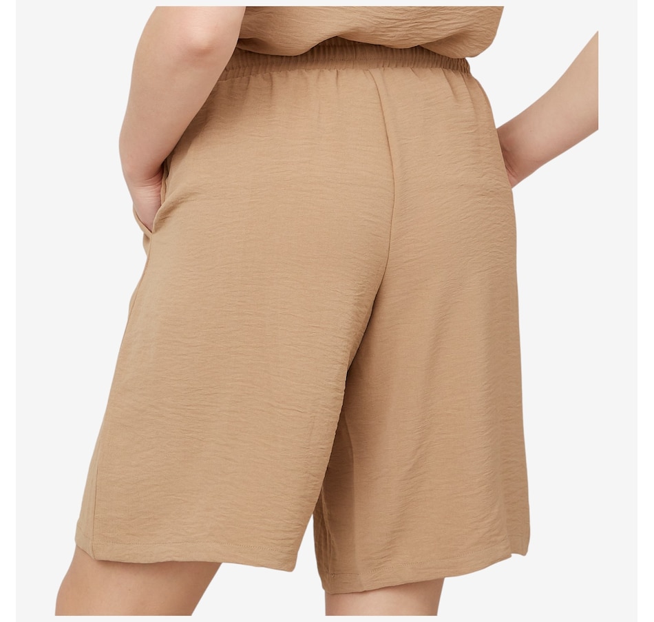 Image 103480_ALTMORE1.jpg, Product 103-480 / Price $19.33, Nina Leonard Textured Wave Bermuda Short from Nina Leonard on TSC.ca's Fashion department