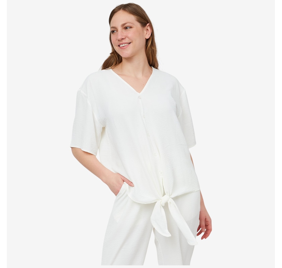 Nina Leonard 3/4 Sleeve Kimono Tie Front Top in Textured Wave