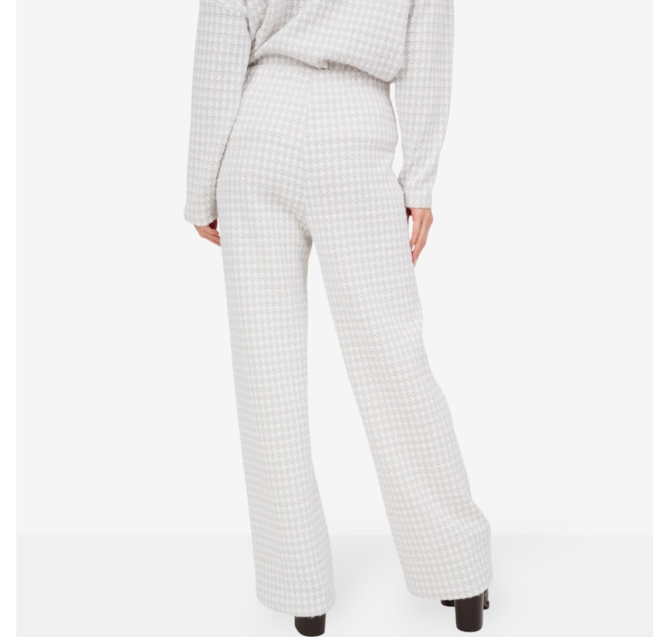 Image 103841_ALTMORE3.jpg, Product 103-841 / Price $44.88, Kim & Co. Houndstooth Sweater Jacquard Seamfree Kati Straight Leg Trouser from Kim & Co. on TSC.ca's Fashion department