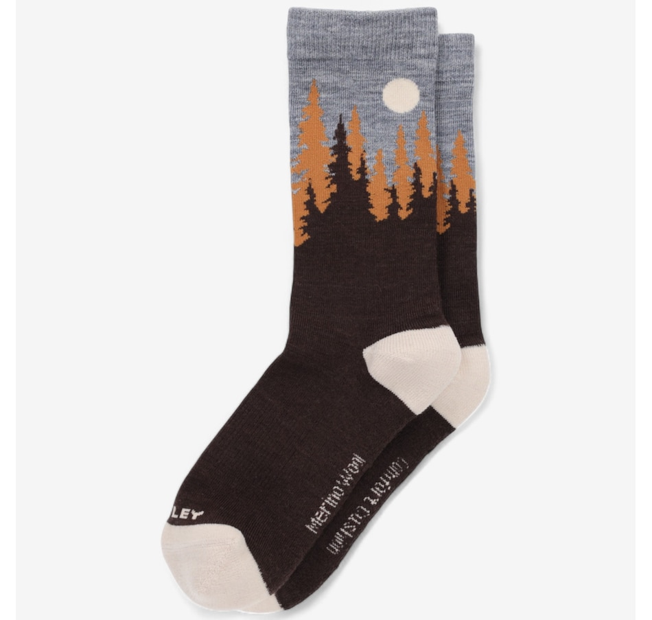 Image 104010_HIC.jpg, Product 104-010 / Price $16.00, Tilley Landscape Socks from Tilley on TSC.ca's Fashion department