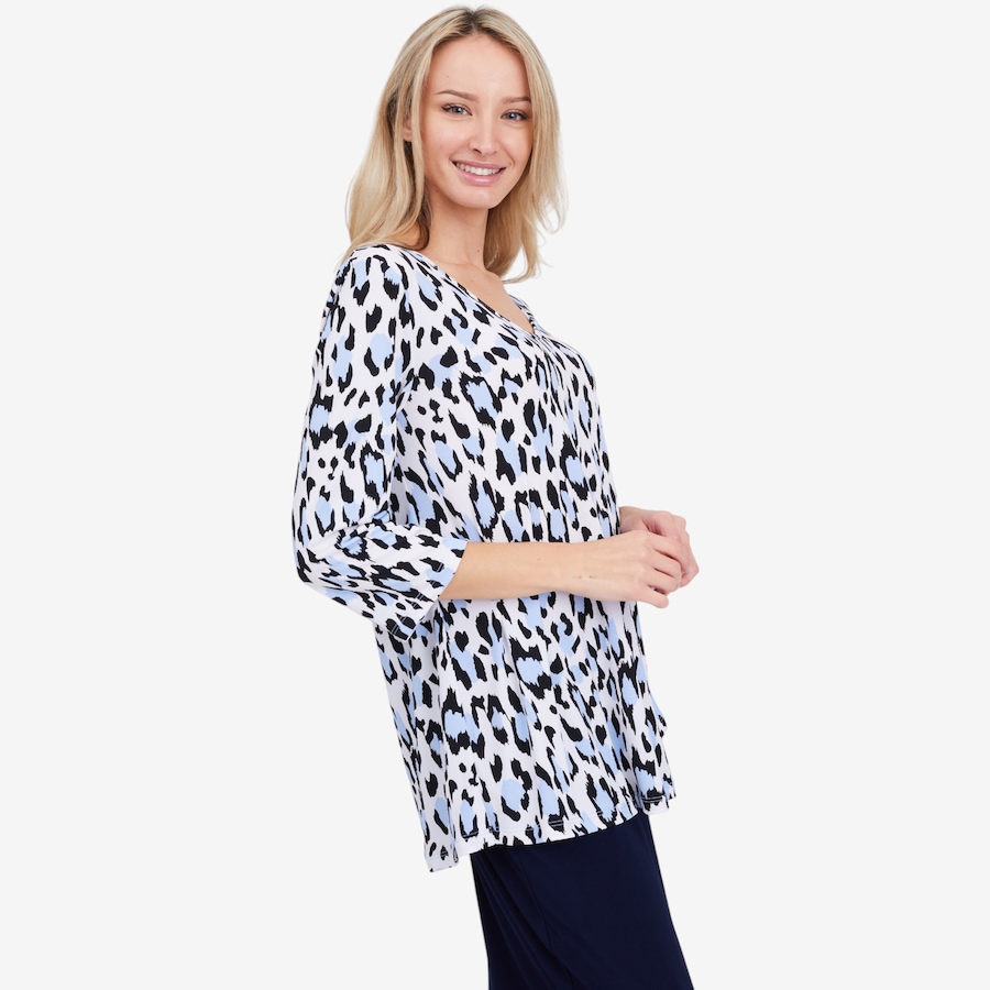 Image 104146_ALTMORE7.jpg, Product 104-146 / Price $29.33, Kim & Co. Deluxe Brazil Knit 3/4 Length Sleeve Sweet V-Neck Tunic from Kim & Co. on TSC.ca's Fashion department