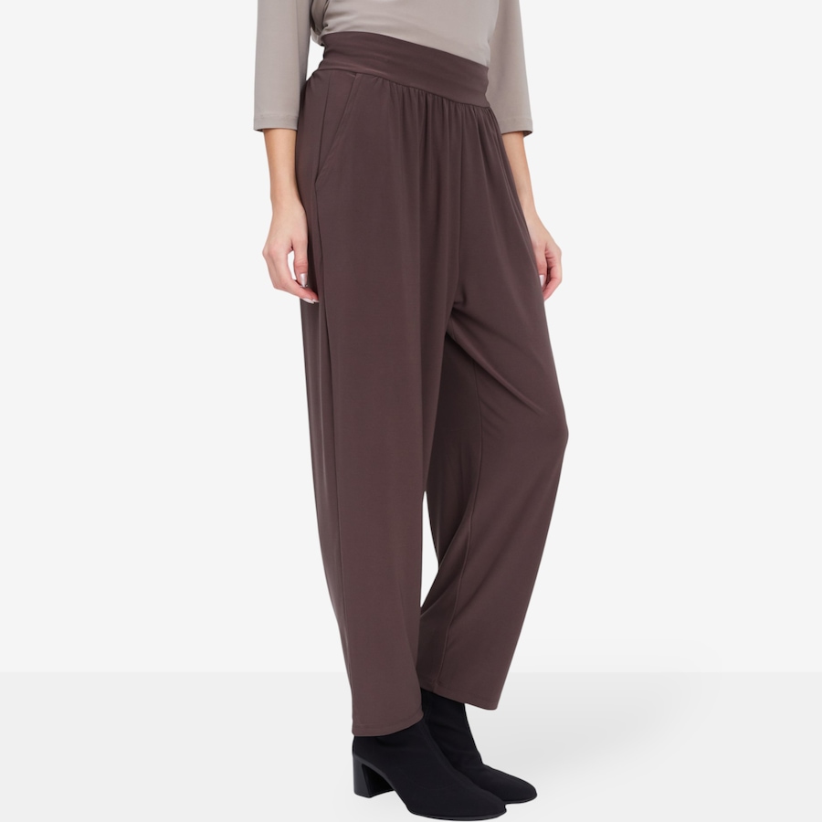 Image 104147_ALTMORE3.jpg, Product 104-147 / Price $29.33, Kim & Co. Deluxe Brazil Knit Jersey Ankle Length Wellness Trouser from Kim & Co. on TSC.ca's Fashion department