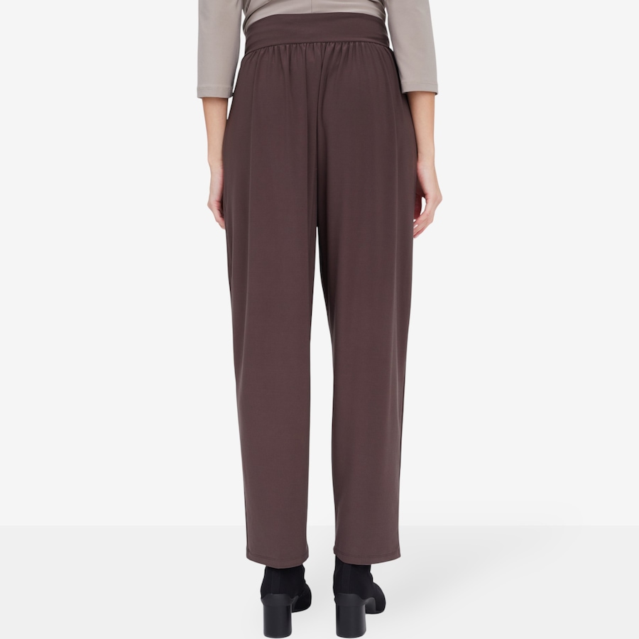 Image 104147_ALTMORE4.jpg, Product 104-147 / Price $29.33, Kim & Co. Deluxe Brazil Knit Jersey Ankle Length Wellness Trouser from Kim & Co. on TSC.ca's Fashion department