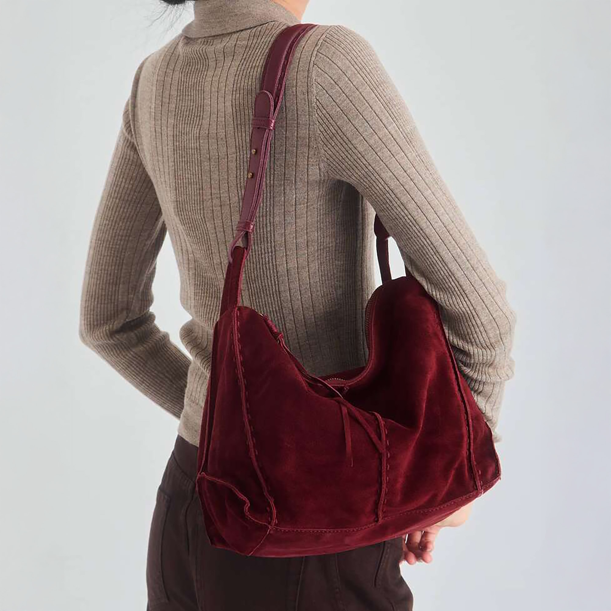 The Sak Los Feliz Slouchy Hobo - TSC.ca
