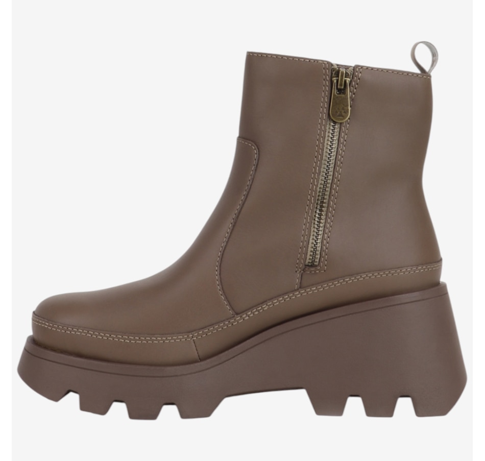 Image 104665_ALTMORE4.jpg, Product 104-665 / Price $220.00, Cougar Villa Short Boot from Cougar Footwear on TSC.ca's Shoes department