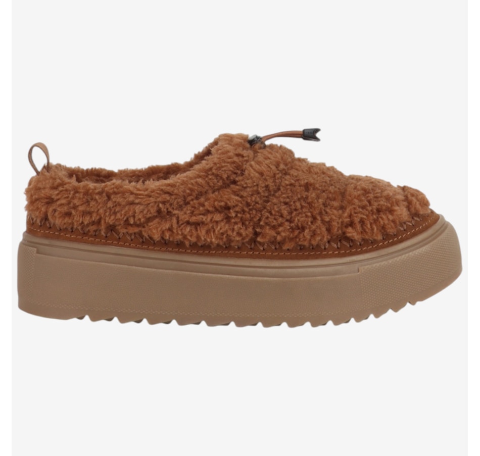 Image 104666_ALTMORE4.jpg, Product 104-666 / Price $160.00, Cougar Arlo Slip-On Mule from Cougar Footwear on TSC.ca's Shoes department