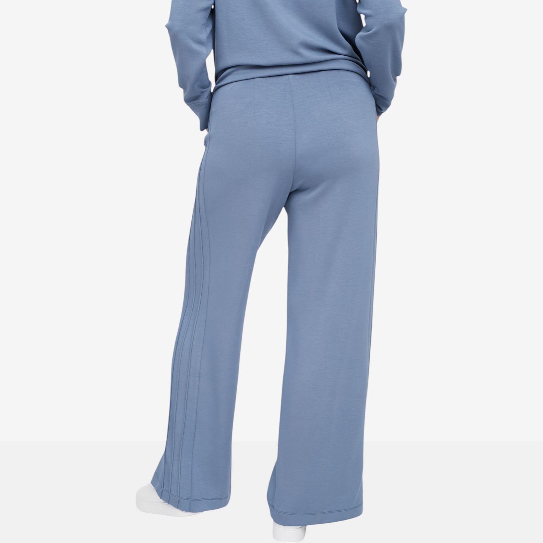 Wynne Style Cloud Knit Wide Leg Pintuck Pant - TSC.ca