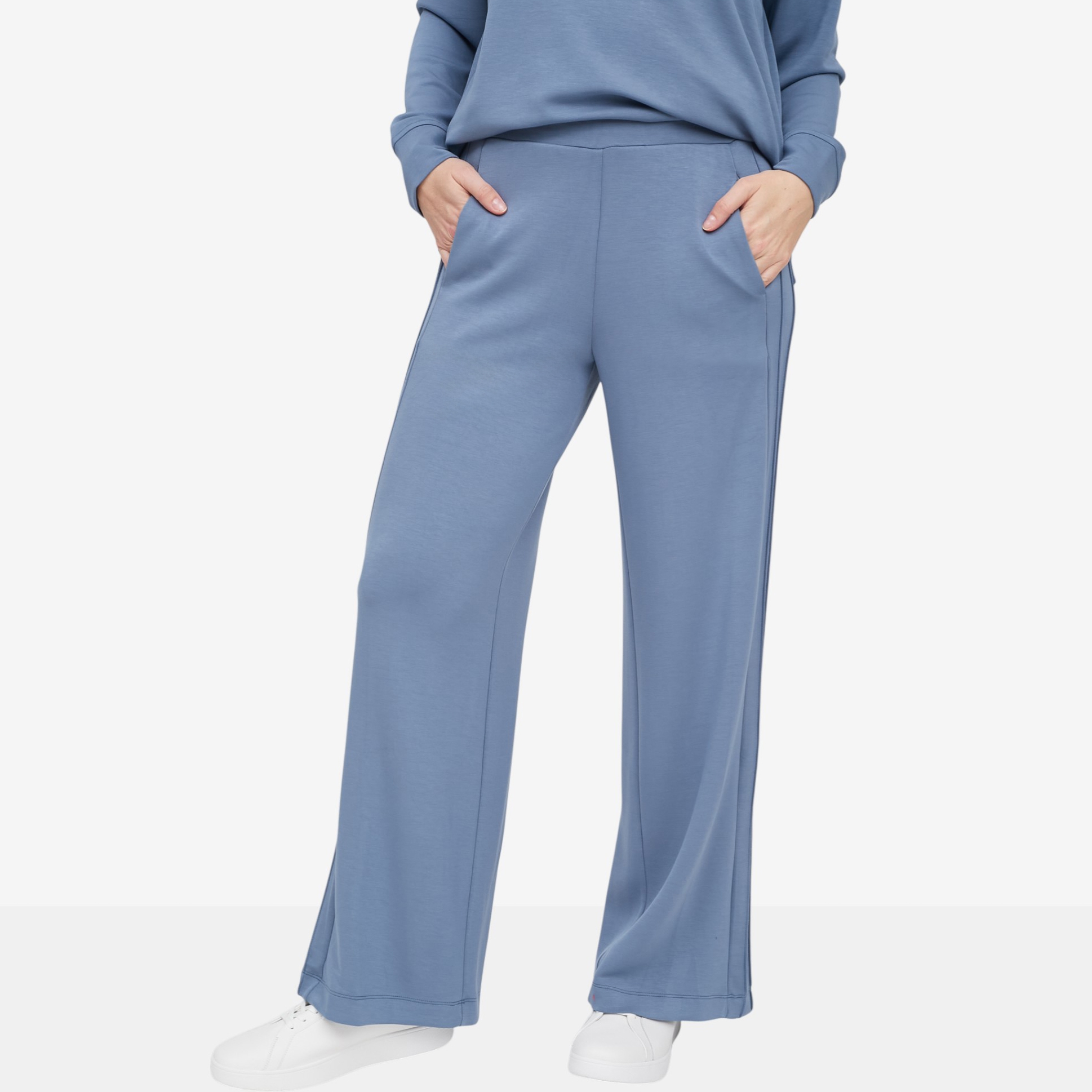 Wynne Style Cloud Knit Wide Leg Pintuck Pant - TSC.ca