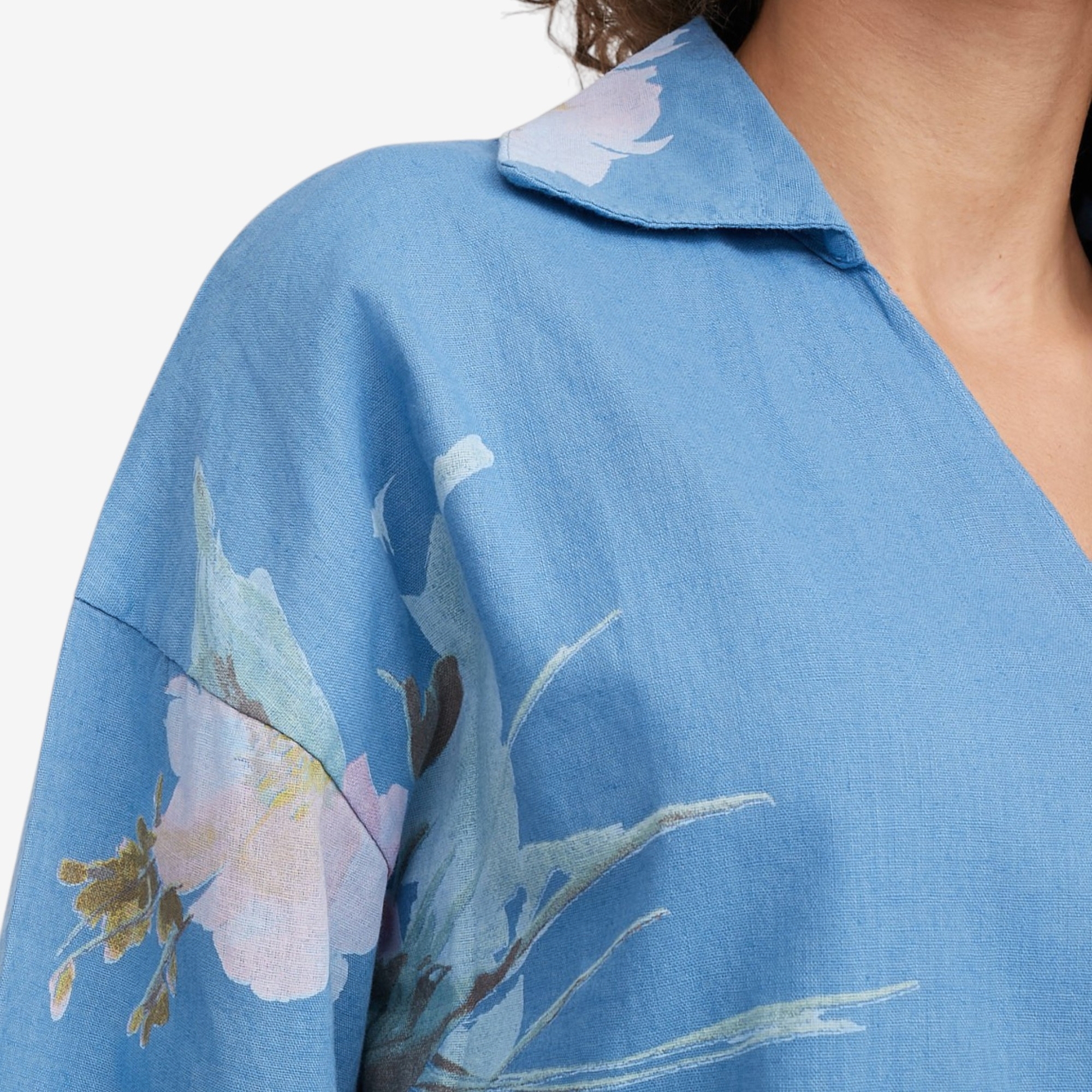 M Made In Italy Floral V-Neck Top with Shirt Collar and 3/4 Length