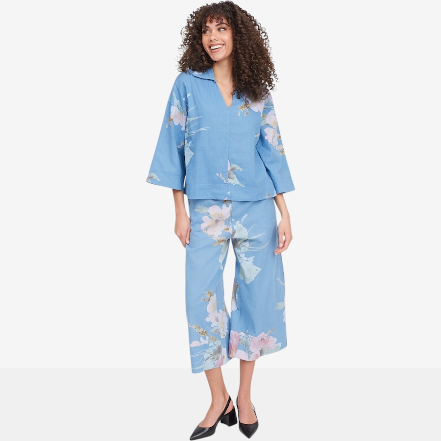 Image 104802_ALTMORE4.jpg, Product 104-802 / Price $64.88, M Made In Italy Floral V-Neck Top with Shirt Collar and 3/4 Length Sleeves from M Made in Italy on TSC.ca's Fashion department