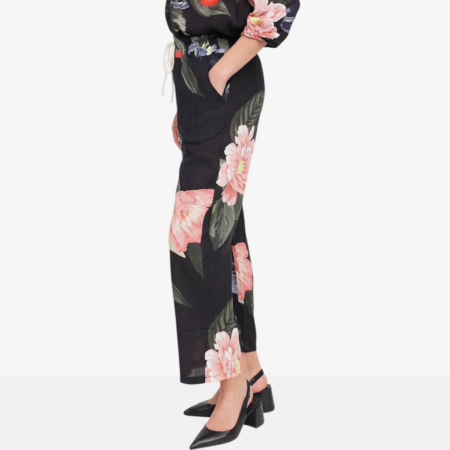 Image 104814_ALTMORE1.jpg, Product 104-814 / Price $64.88, M Made In Italy Floral Print Pull-On Straight Leg Pant with Pockets from M Made in Italy on TSC.ca's Fashion department