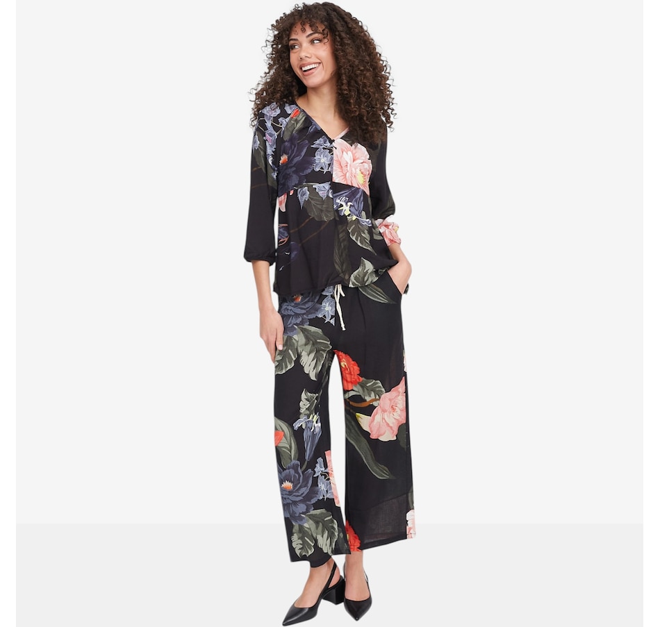 Image 104814_ALTMORE3.jpg, Product 104-814 / Price $110.00, M Made In Italy Floral Print Pull-On Straight Leg Pant with Pockets from M Made in Italy on TSC.ca's Fashion department