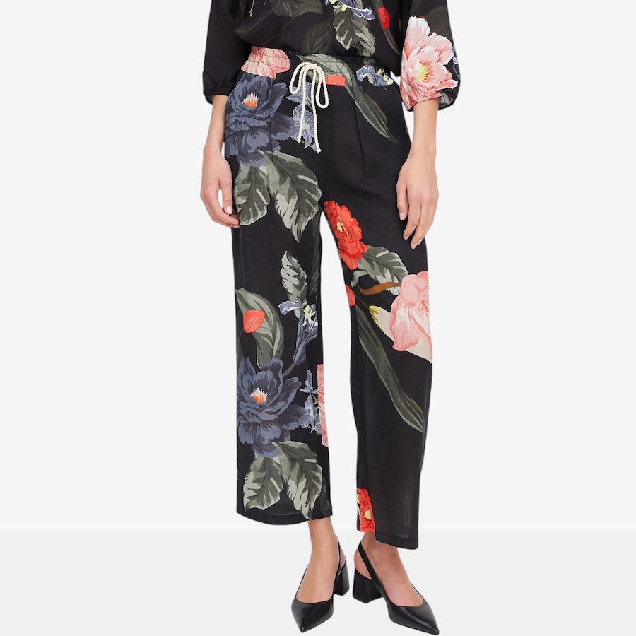 Image 104814_BKBSM.jpg, Product 104-814 / Price $64.88, M Made In Italy Floral Print Pull-On Straight Leg Pant with Pockets from M Made in Italy on TSC.ca's Fashion department