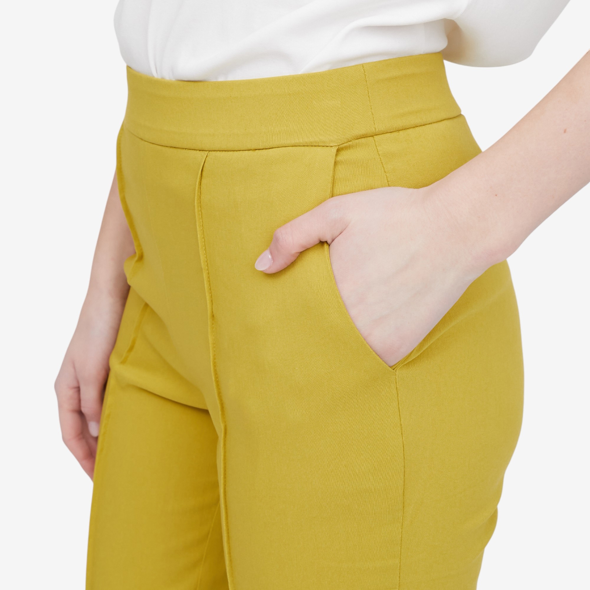 WynneLayers Flatterfit Straight Leg Pintuck Pant - TSC.ca