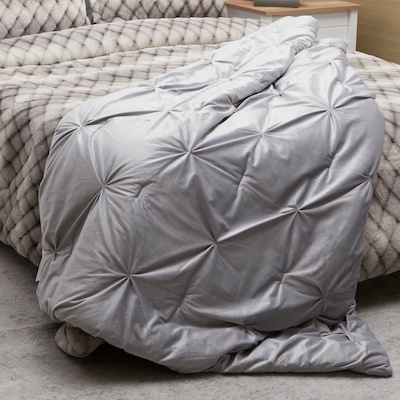 Guillaume Velvet Pintuck Throw