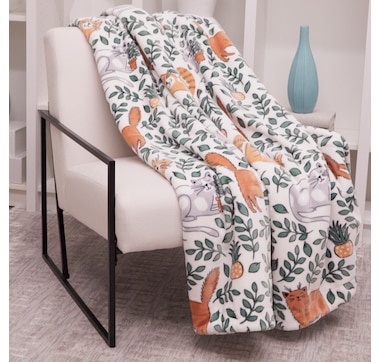 Home Suite Cat Garden Throw