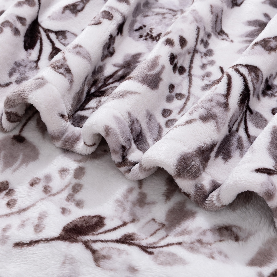 Image 105992_ALTMORE3.jpg, Product 105-992 / Price $29.99, Berkshire VelvetSoft Wearable Throw from Berkshire on TSC.ca's Home & Garden department