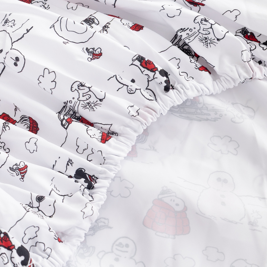 Image 105996_ALTMORE15.jpg, Product 105-996 / Price $39.99 - $44.99, Peanuts Holiday Microfibre Sheet Set from Berkshire on TSC.ca's Home & Garden department