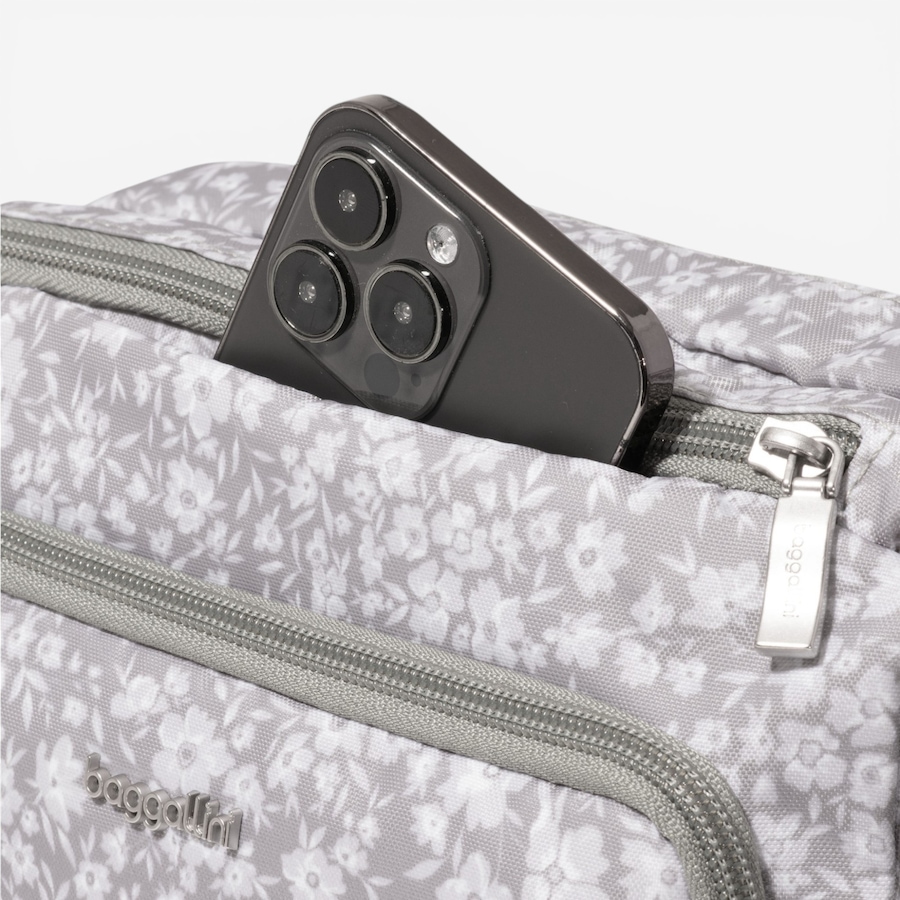 Image 106063_ALTMORE11.jpg, Product 106-063 / Price $139.99, Baggallini Camera Bag from Baggallini on TSC.ca's Electronics department