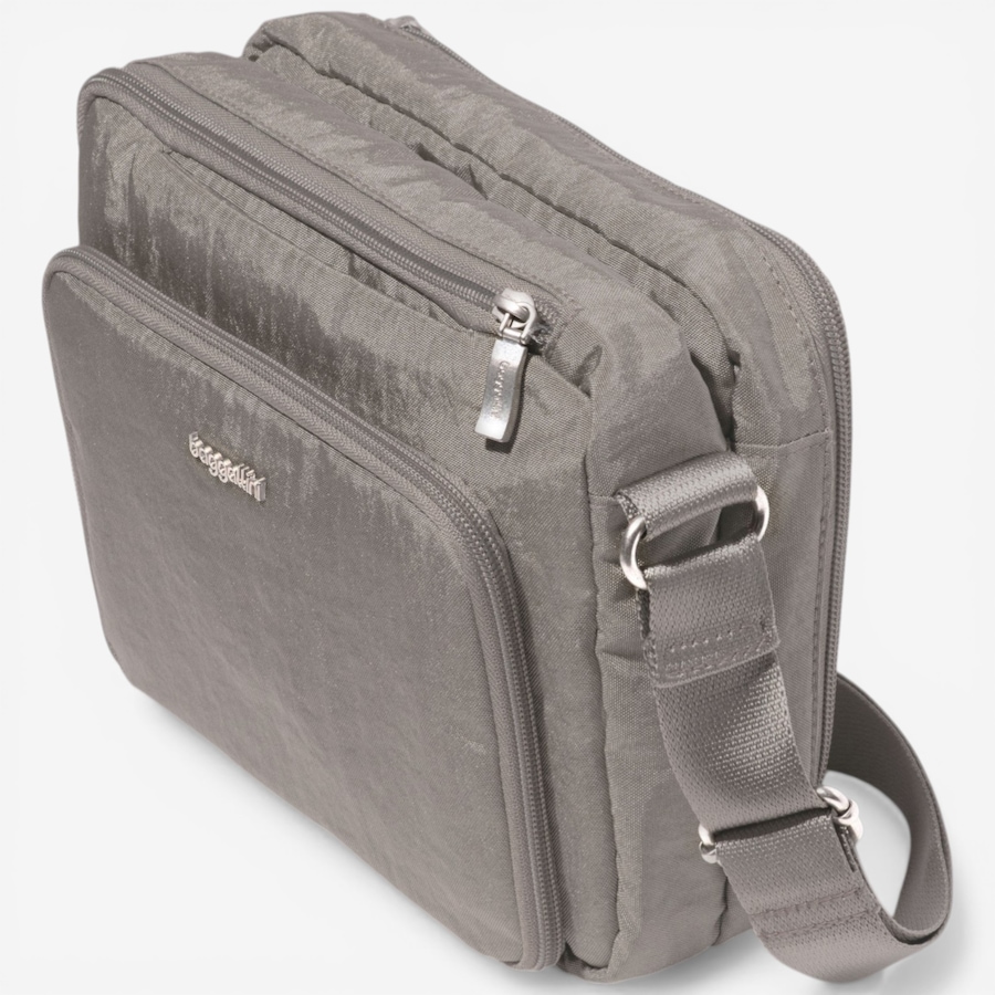 Image 106063_ALTMORE19.jpg, Product 106-063 / Price $139.99, Baggallini Camera Bag from Baggallini on TSC.ca's Electronics department
