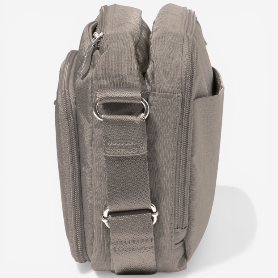 Image 106063_ALTMORE21.jpg, Product 106-063 / Price $139.99, Baggallini Camera Bag from Baggallini on TSC.ca's Electronics department