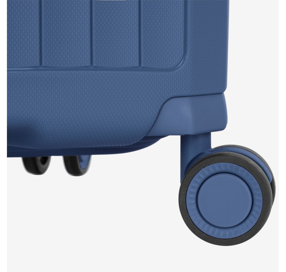 Image 106702_ALTMORE8.jpg, Product 106-702 / Price $129.99, Heys AirLite 21" Spinner Luggage from Heys on TSC.ca's Home & Garden department