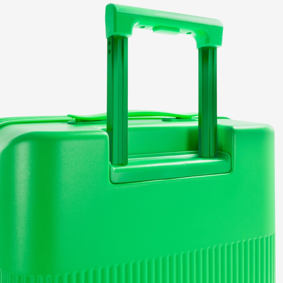 Image 106707_ALTMORE18.jpg, Product 106-707 / Price $219.99, Heys HiLite 21" Spinner Luggage from Heys on TSC.ca's Home & Garden department