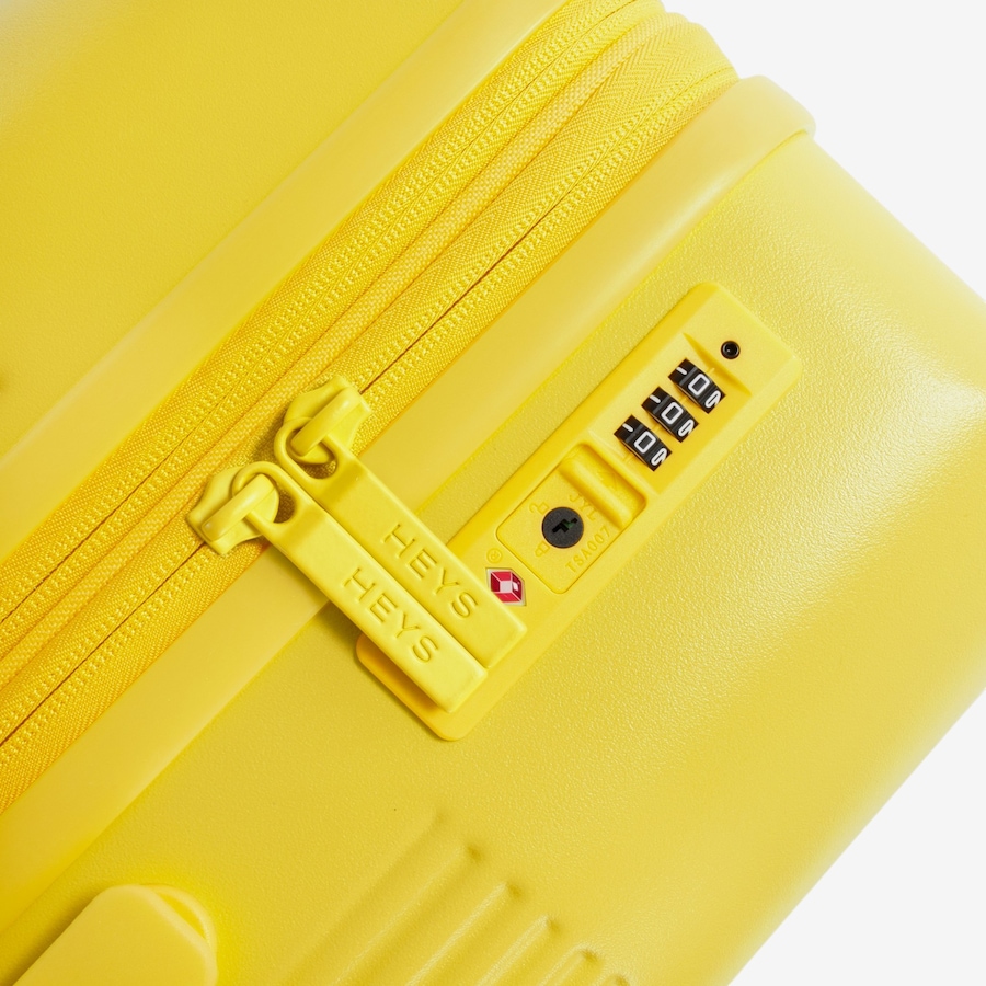Image 106707_ALTMORE23.jpg, Product 106-707 / Price $219.99, Heys HiLite 21" Spinner Luggage from Heys on TSC.ca's Home & Garden department