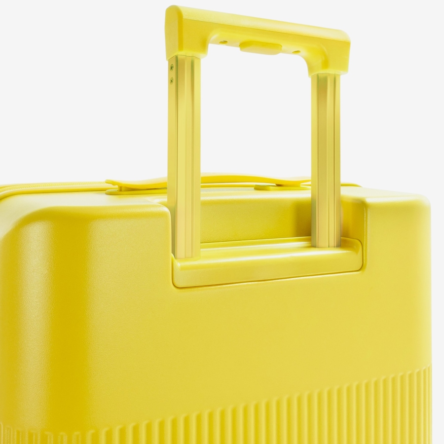Image 106709_ALTMORE20.jpg, Product 106-709 / Price $269.99, Heys HiLite 30" Spinner Luggage from Heys on TSC.ca's Home & Garden department